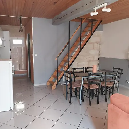 Chez Lea 아파트 Saint-Seurin-de-Cadourne