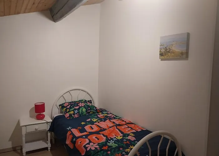 Chez Lea Apartment *